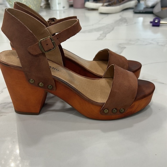 Lucky Brand Brown Platform Heels. Size 9M - Picture 4 of 11
